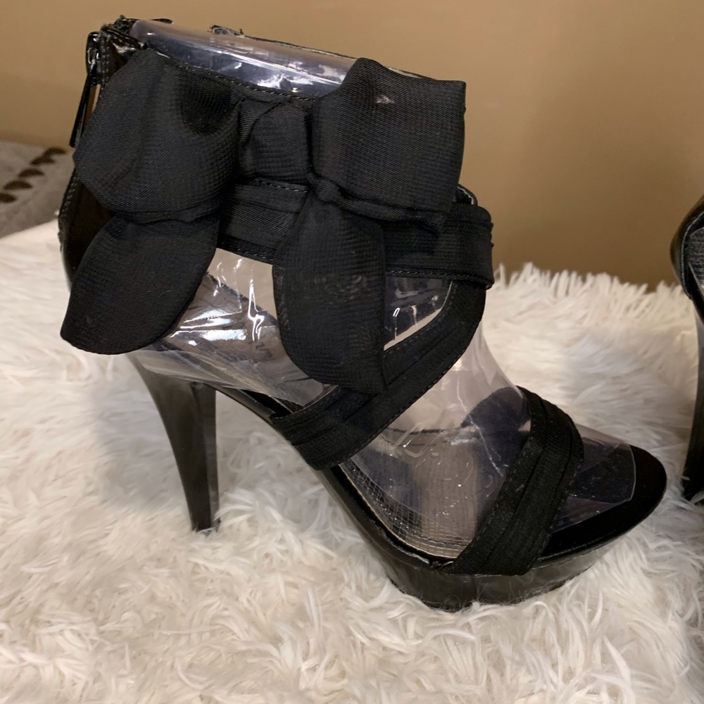 Women’s Blk Patent, Material Bow Platform Heels